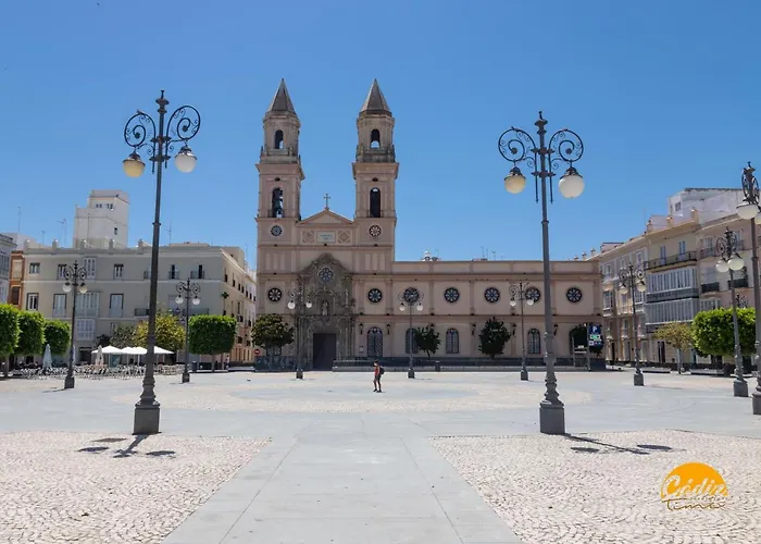La Luz De La Vina - Free Parking By Cadiz Time
